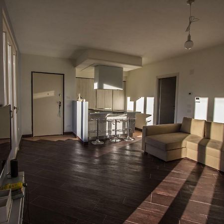 Boutique Apartment - La Dolce Vita Reno Di Leggiuno Dış mekan fotoğraf