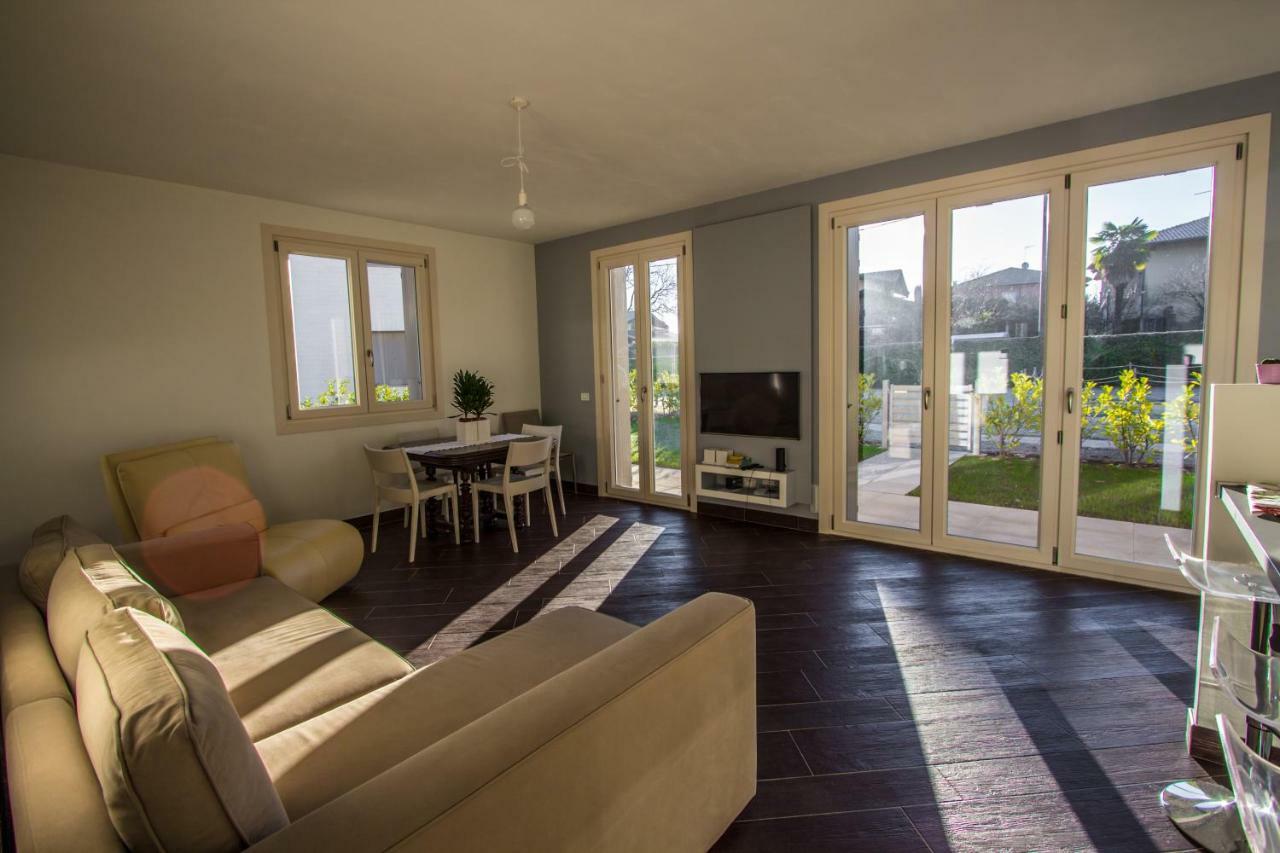 Boutique Apartment - La Dolce Vita Reno Di Leggiuno Dış mekan fotoğraf