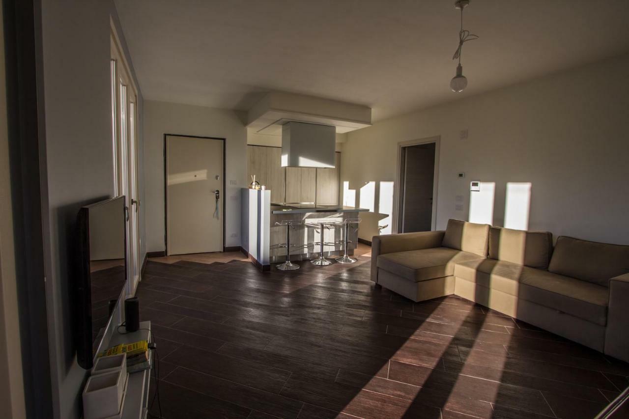Boutique Apartment - La Dolce Vita Reno Di Leggiuno Dış mekan fotoğraf